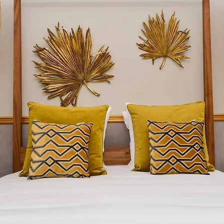 The Majestic Garden París