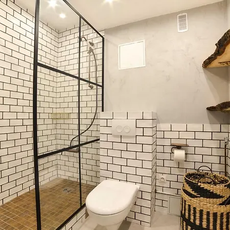 The Majestic Garden *