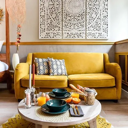The Majestic Garden Apartment Paris